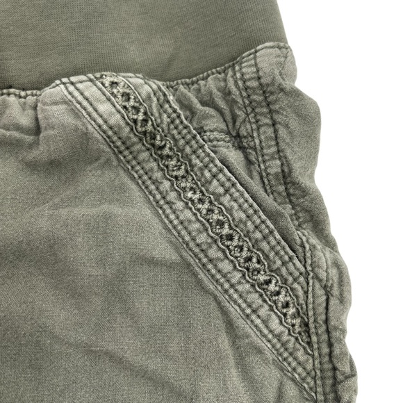 Maurices Women’s Linen Blend Mid Rise Shorts Hunter Green - Picture 5 of 14